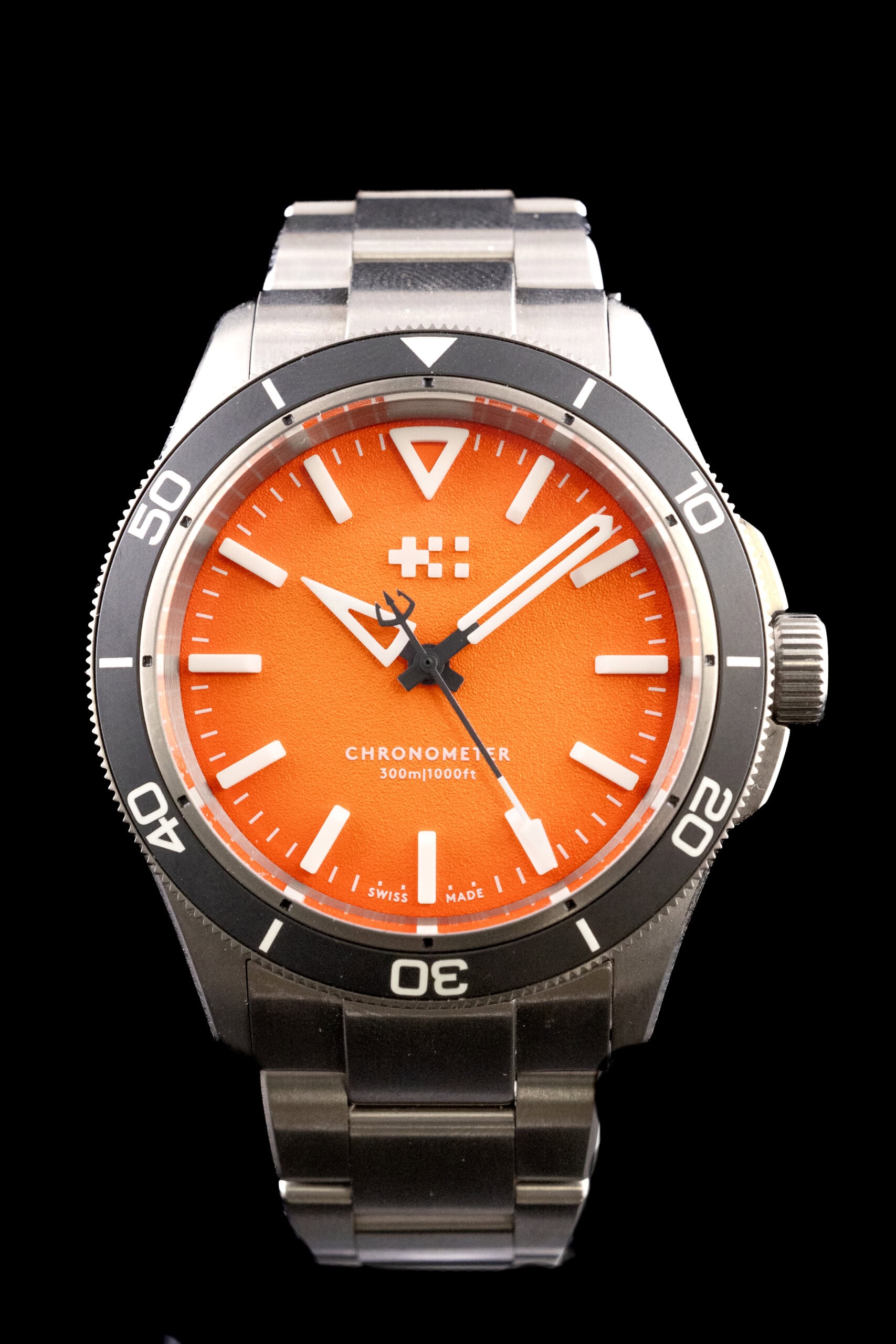 Christopher Ward C60 Trident Pro Titanium | Crown